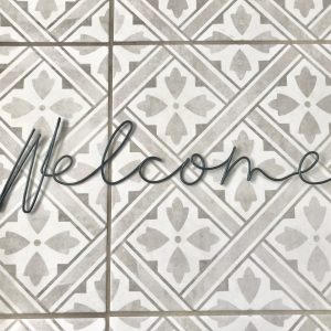 Wire Welcome Sign